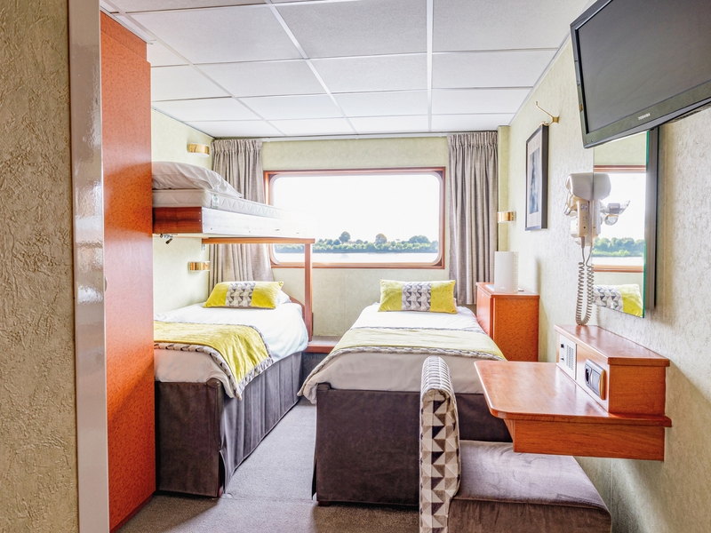 Main Deck 3 Beds - Cat. C